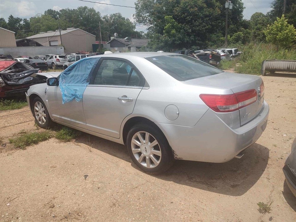 MKZ 2011 Glove Box 18910