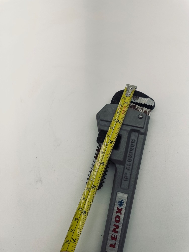 Lenox 10" Aluminum Pipe Wrench