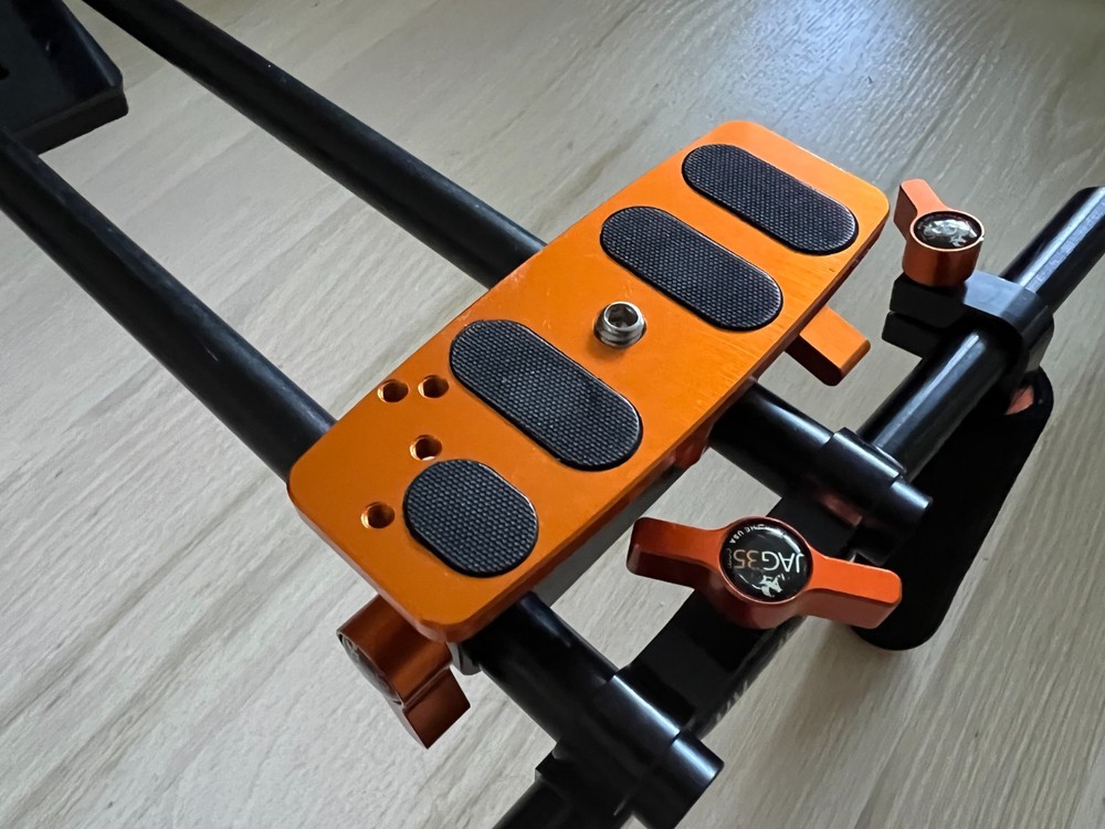 JAG35 extremely versatile and well balanced shoulder rig