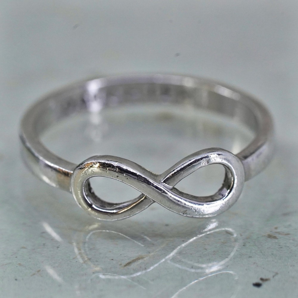 Size 7, Sterling silver handmade ring, stackable 925 infinity band “daughter”