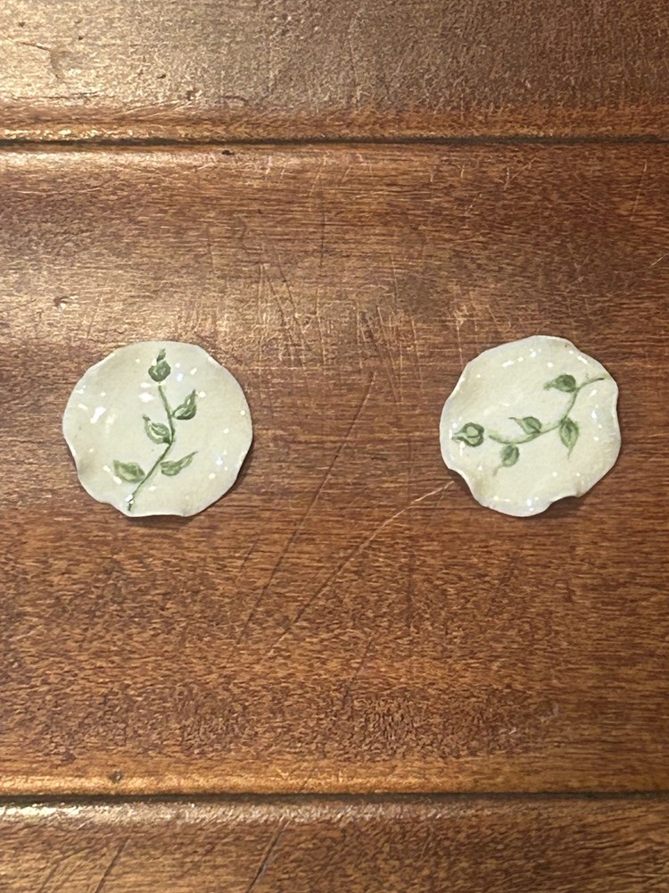 Hand Painted Tiny Off-White Handmade Ceramic Leaf Pottery Trinket Art Pair