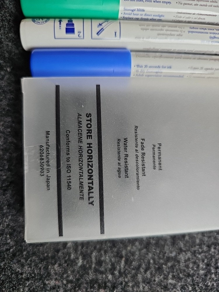 Creative Memories Round-Tip 4 Pen Set Precious Elements Rainbow in Plastic Case