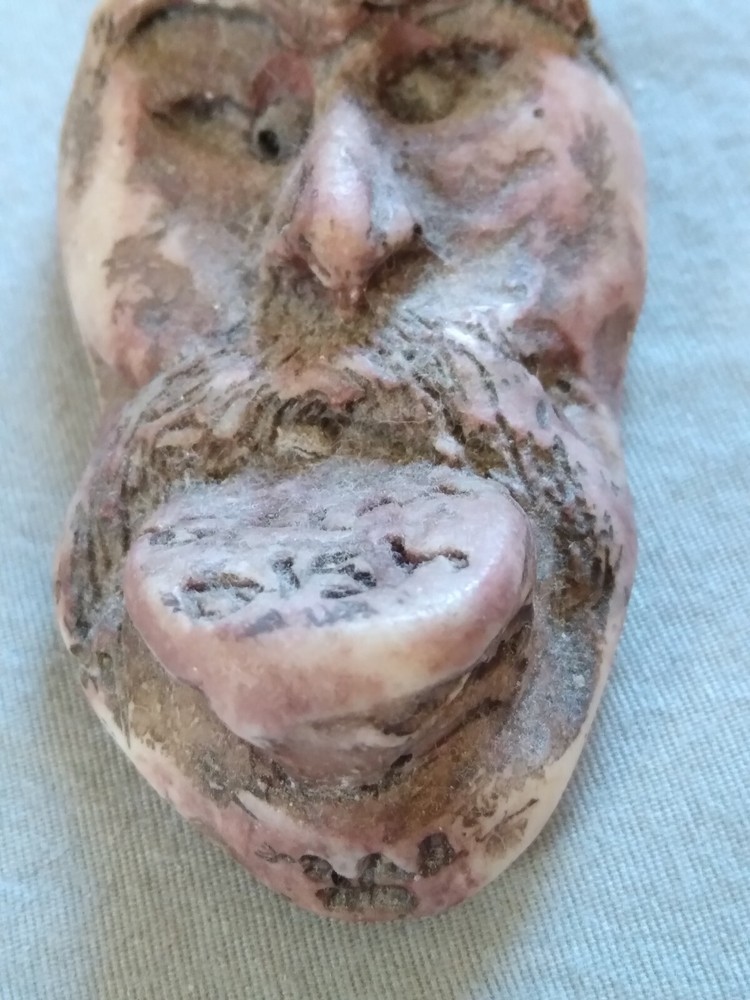 Vintage Man's Face Chewing Gum Dish Rest.