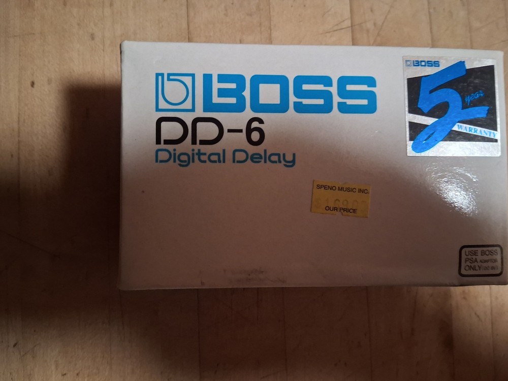 Boss DD6 Digital Delay Guitar Effect Pedal With Box