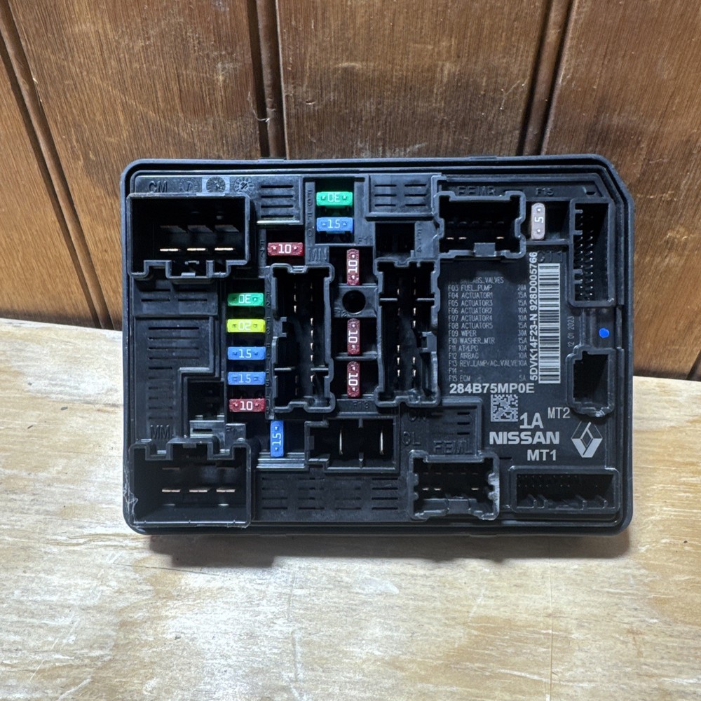 Genuine Nissan Control Module 284B7-5MP0E
