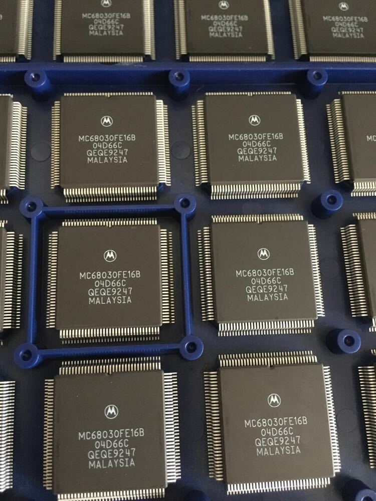 NOS Motorola MC68030FE16B 68030 Enhanced 32-Bit Microprocessor QFP132 x 1pc