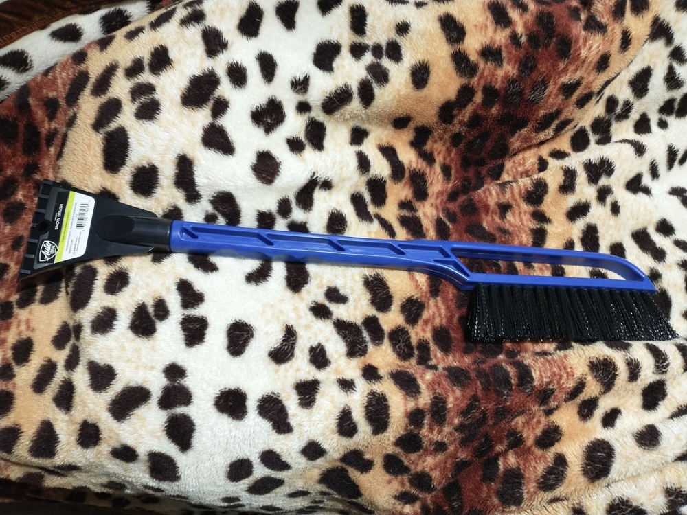 Car Snow Scraper and Brush Ice scraper 24in