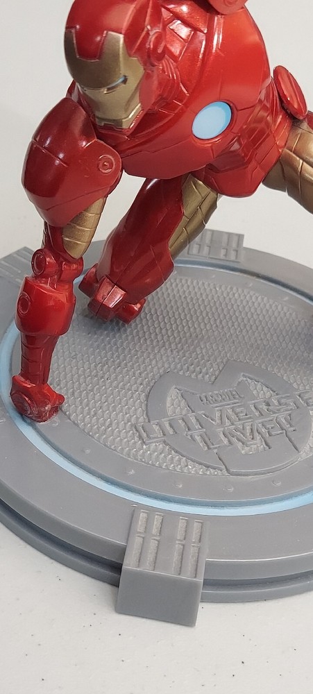 Exclusive Iron Man Marvel Universe Live Statue