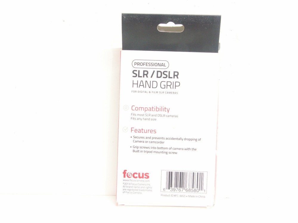 Wrist Strap. SD card reader and 2 Sd card pouches