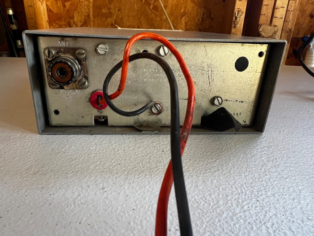Johnson Messenger 100 CB