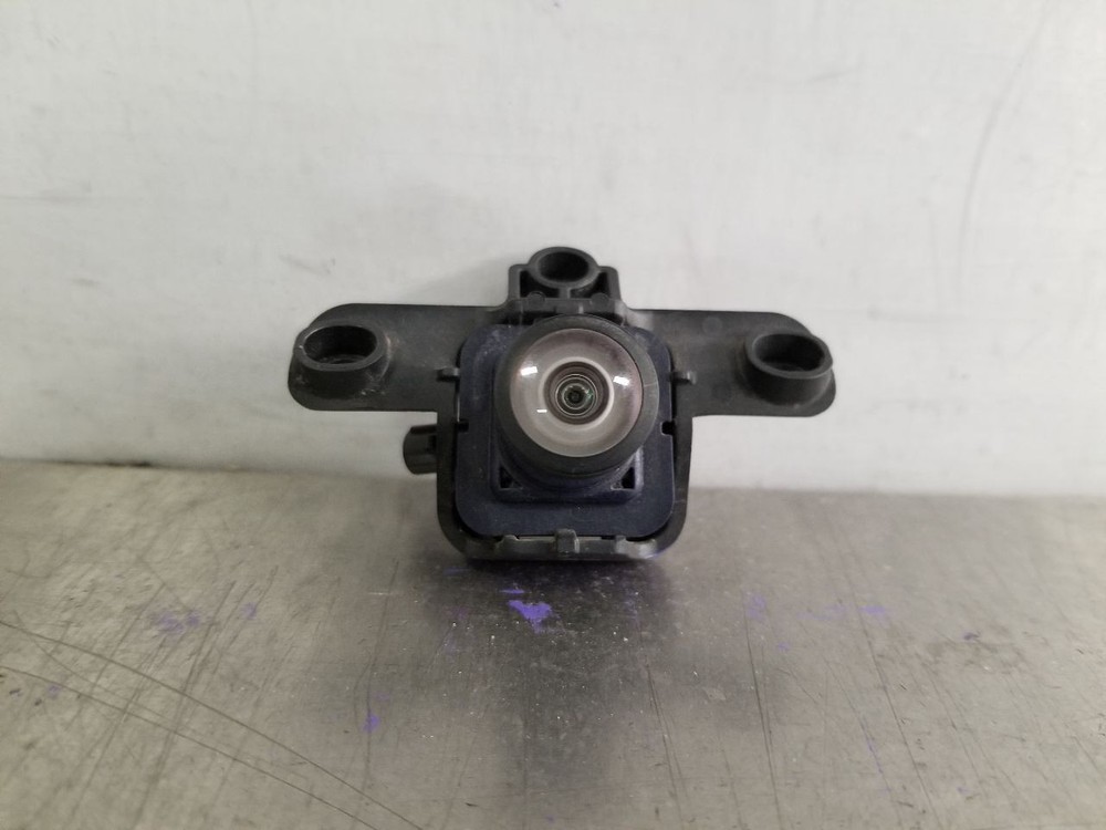 18 2018 CHRYSLER PACIFICA REAR VIEW CAMERA PROJECTOR