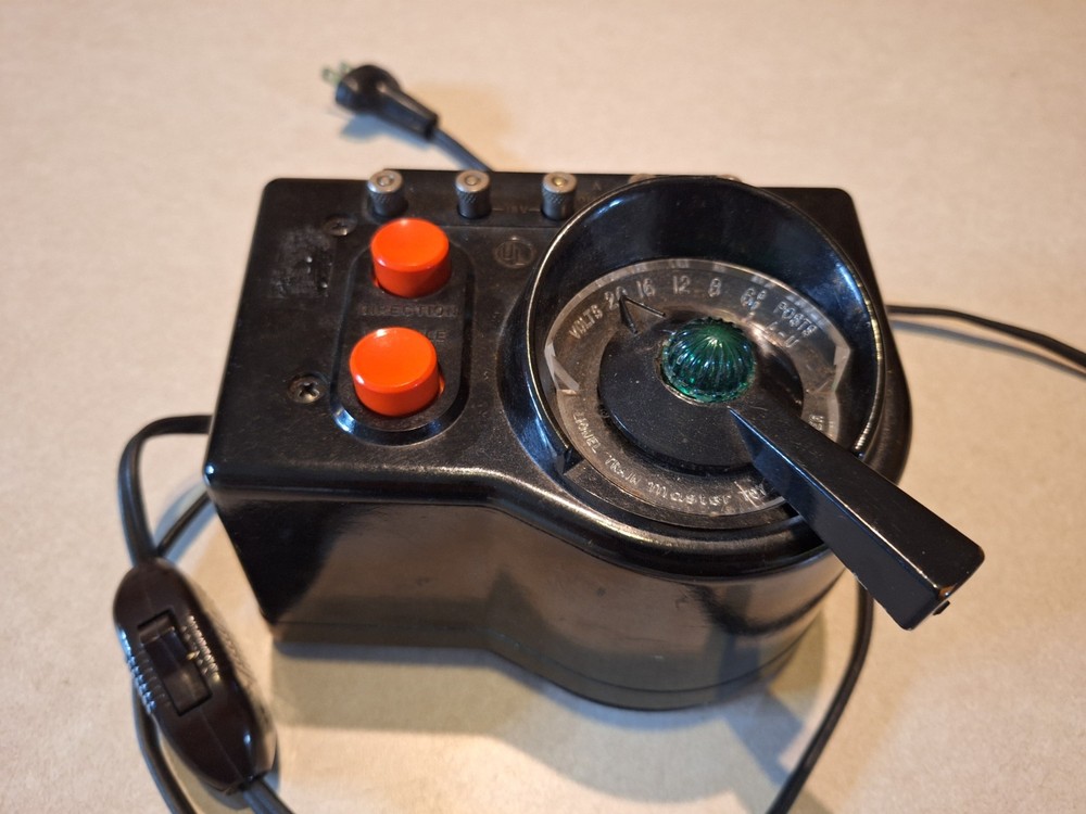 Lionel Trainmaster 125 Watt Transformer: Type LW: Powers Up: Untested