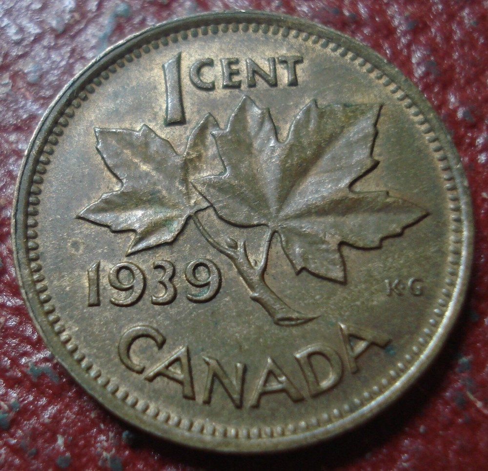 1939 CANADA SMALL CENT IN EF-AU CONDITION
