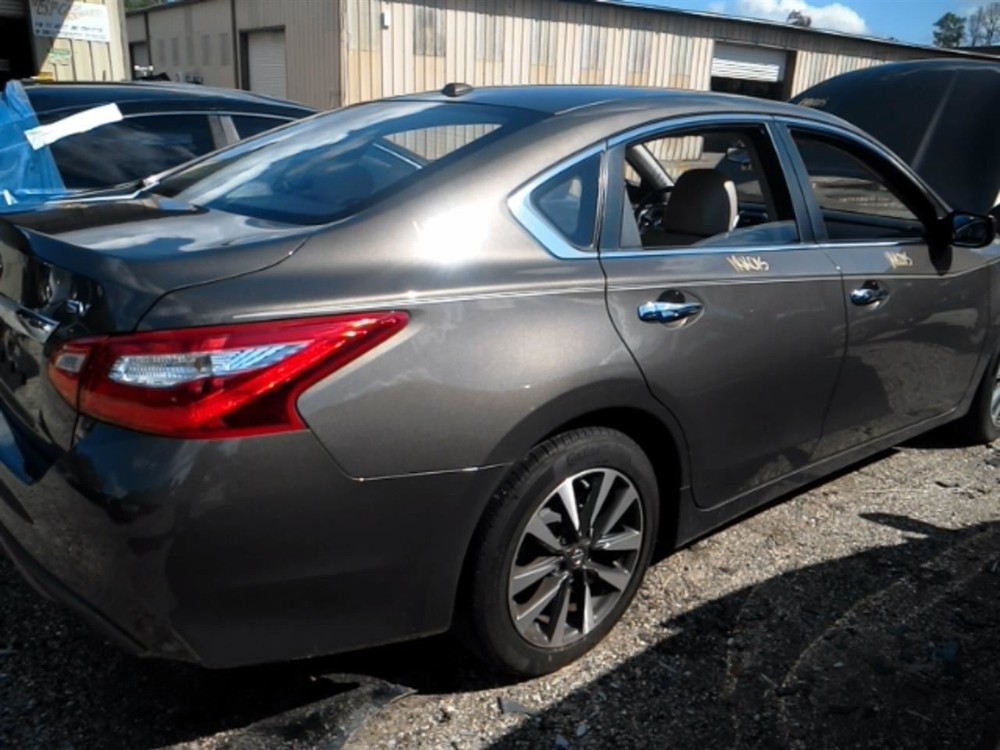ALTIMA 2017 Fuse Box Cabin 104928359