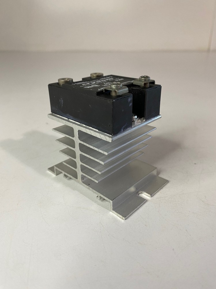 TWO (2) CRYDOM Solid State Relay HD4850 w/ Finned Heat Sink (USED)