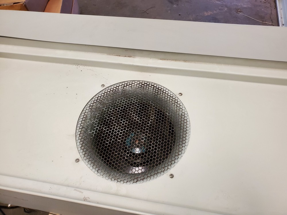 NuAire NU-126 Vertical Airflow Workstation / Hood