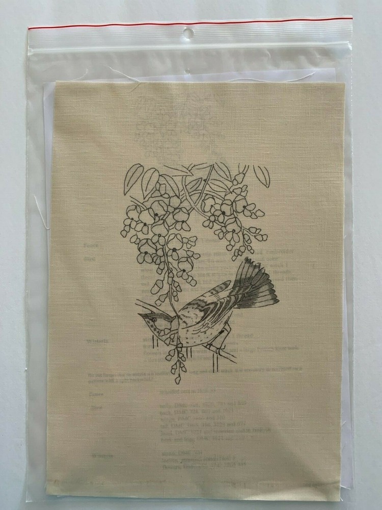 Canevas Folies Warbler Embroidery Pattern Printed on Vanilla Colored Linen