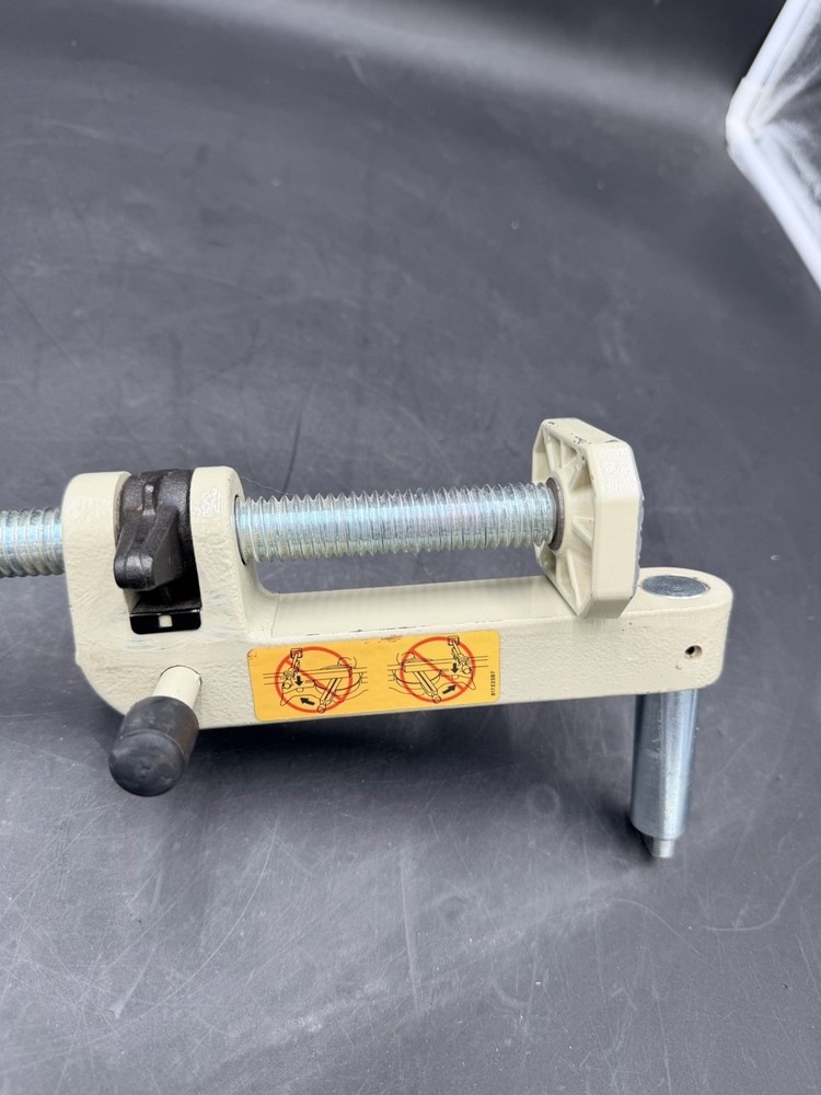Makita 122470-4 Ls1013 Horizontal Vice Assembly