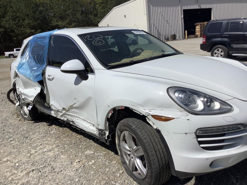 CAYENNE 2014 Glove Box 4589618