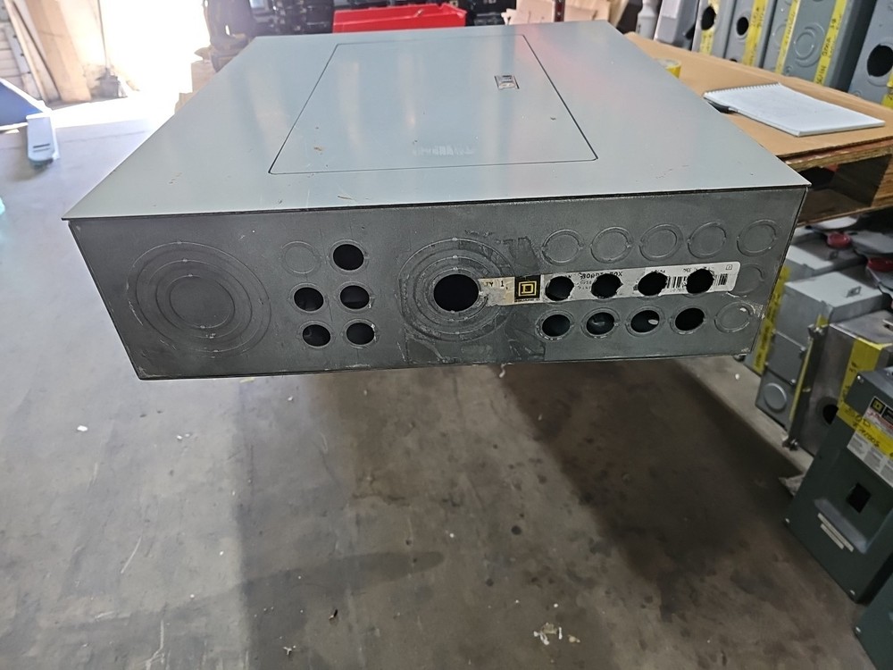 Square D Circuit Breaker Panelboard NQOD20L100 MLO 1PH 20C