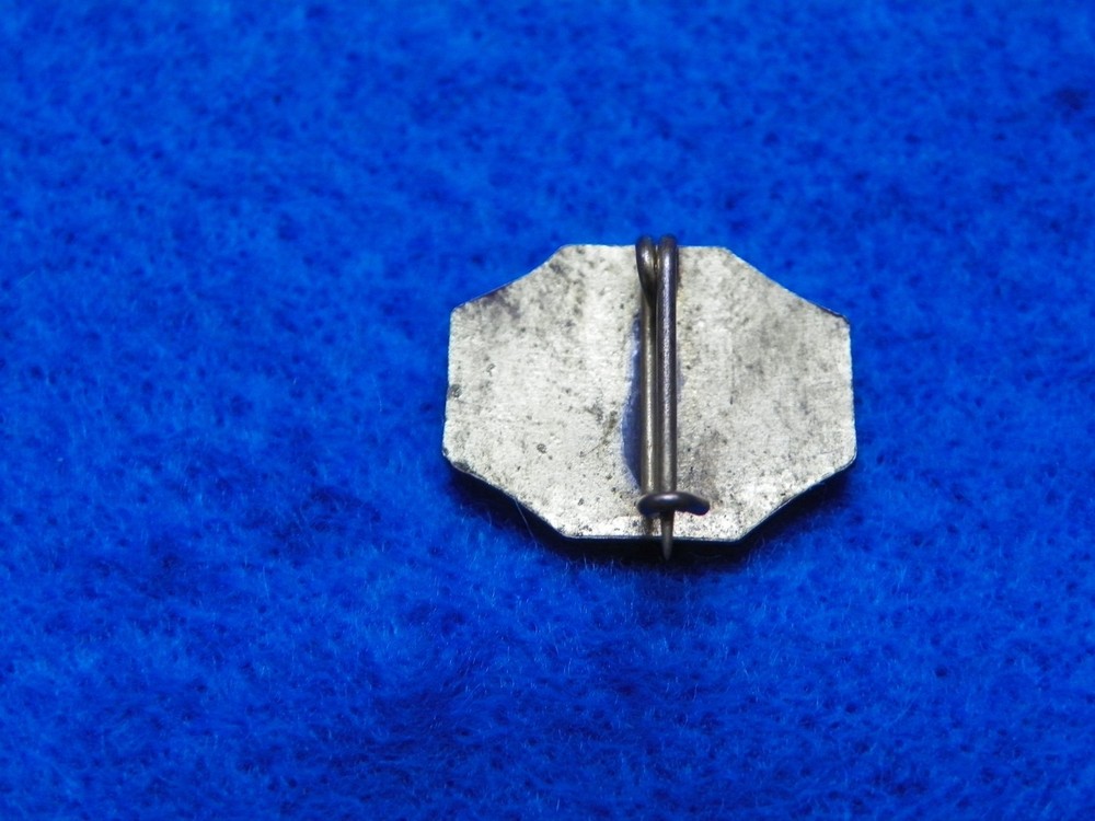 WWII ORIGINAL FT. MCHENRY BALTIMORE, M.D. LAPEL PIN