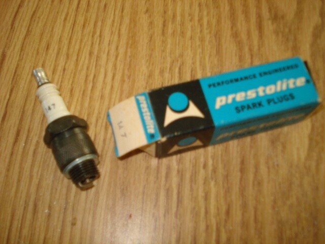 PRESTOLITE 147 SPARK PLUG NEW
