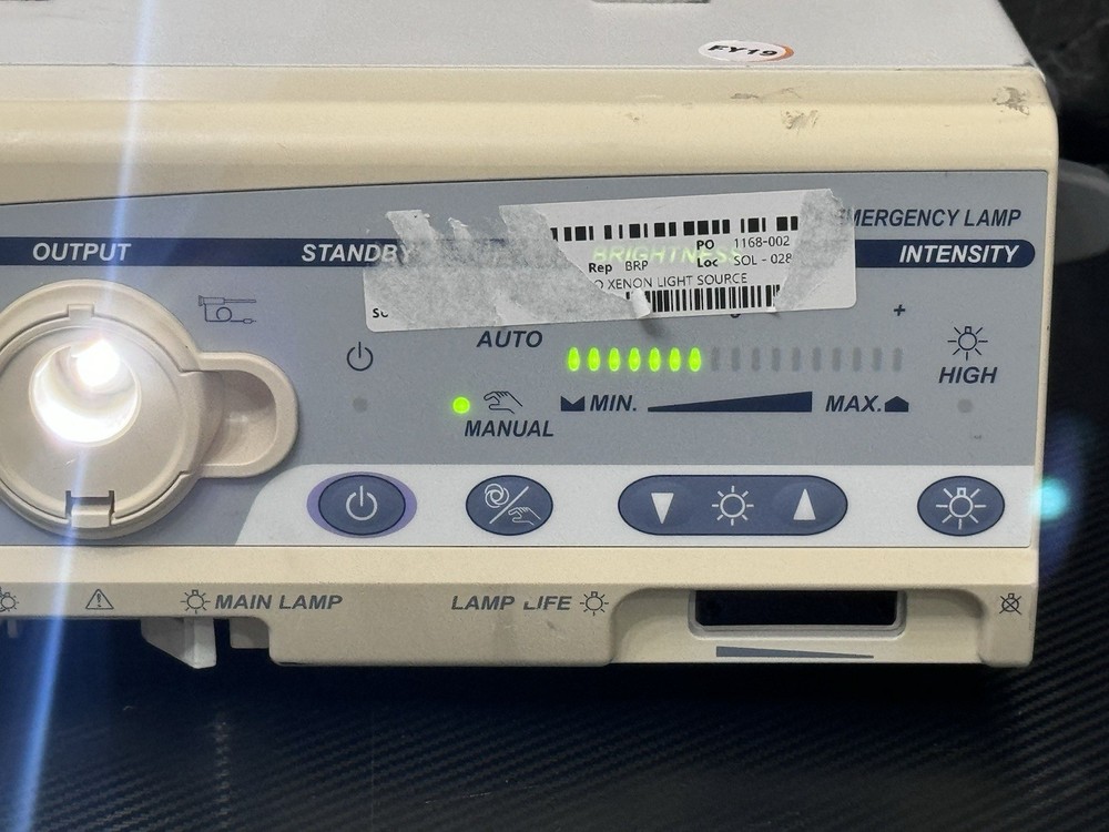 OLYMPUS CLV-S40PRO XENON LIGHT SOURCE CLV-S40