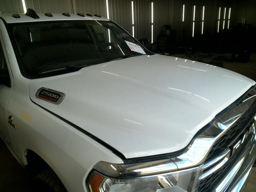 RAM2500 2019 High Mounted Stop Light 104892156