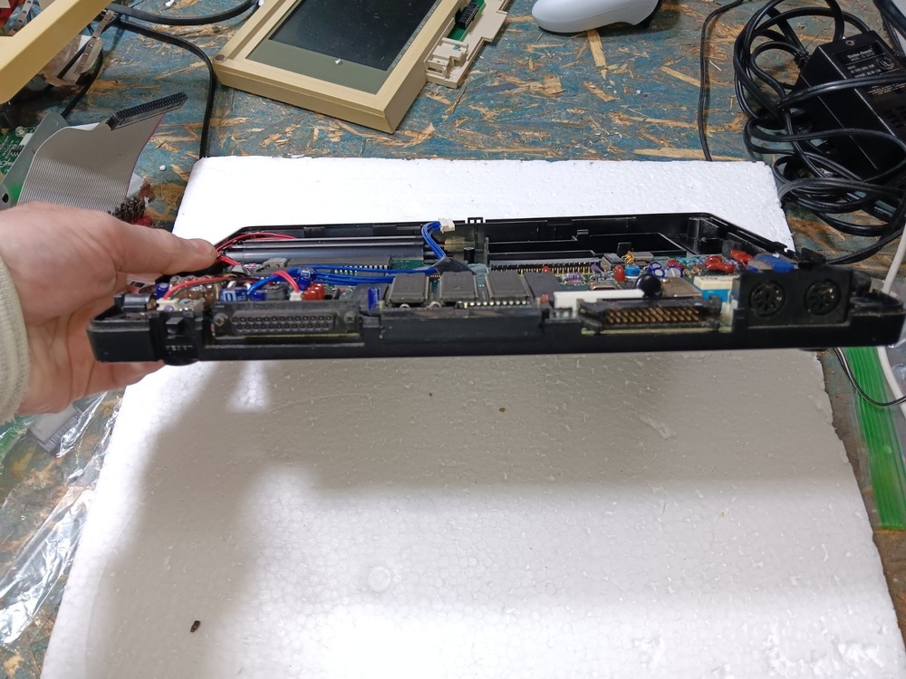 Tandy 200 Portable EXACT ISSUE MB PLX141JHIX & BOTTOM CASE-MISSING-SEE ALL
