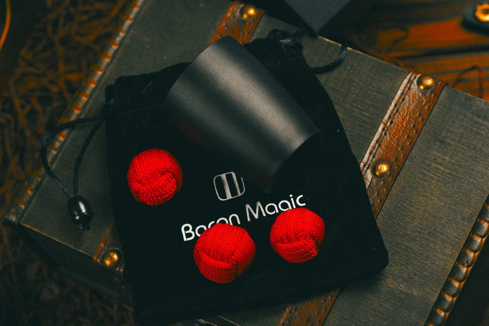 Cupcake 2.0 (Black) by Milo & Bacon Magic - Trick