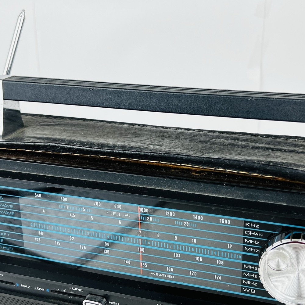 Vintage 70's 1425 Westminster Solid state World Time Ham operators multiband