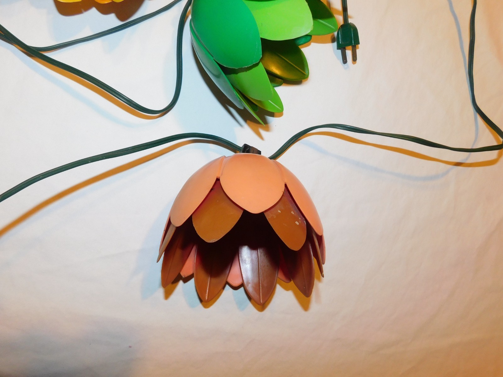 VTG NOMA BLOW MOLD TULIP TIKI OUTDOOR LIGHT STRING LIGHTS 14 ft CAMP PATIO RV