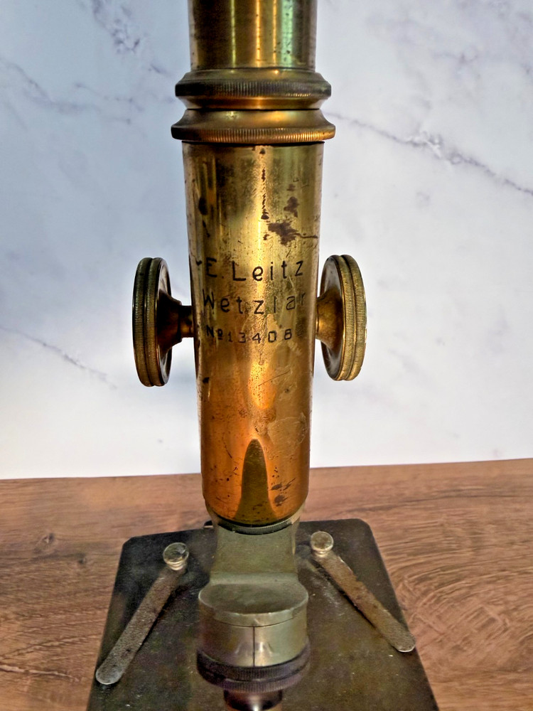 NICE ANTIQUE E. LEITZ WETZLAR BRASS MICROSCOPE NO. 134082