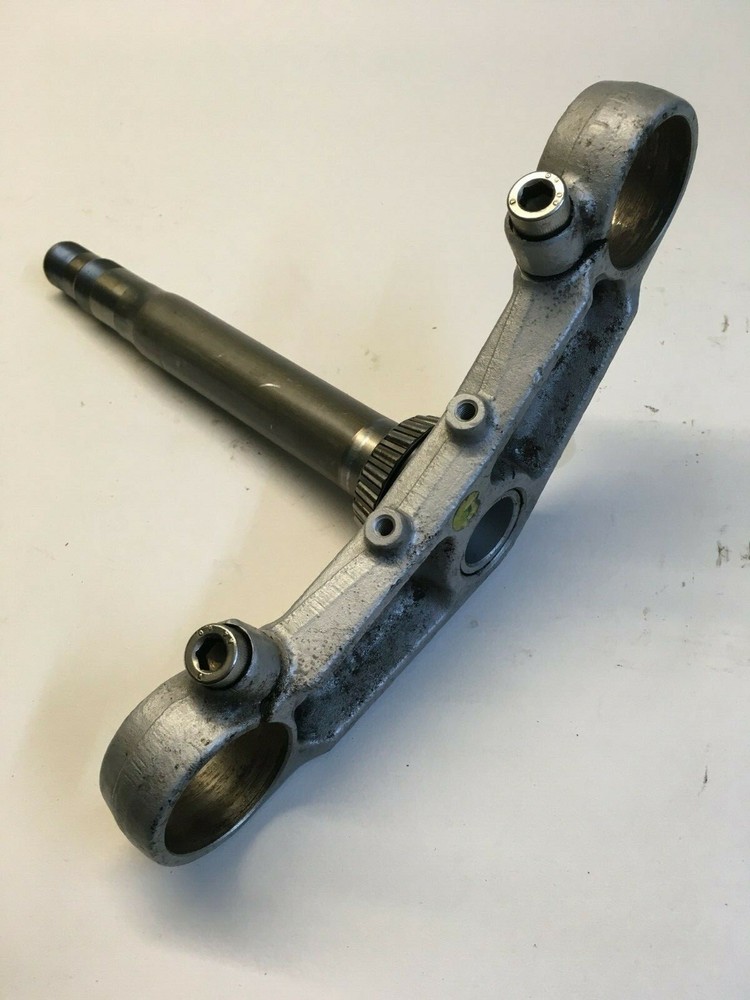 Triumph Sprint RS955 & ST955 Bottom Yoke