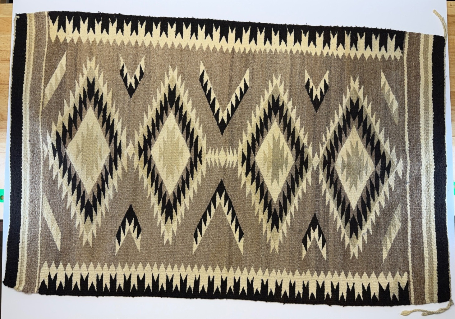 ATQ Navajo Rug Native American Indian Teec Nos Pos Klagetoh WEAVING 46x30"