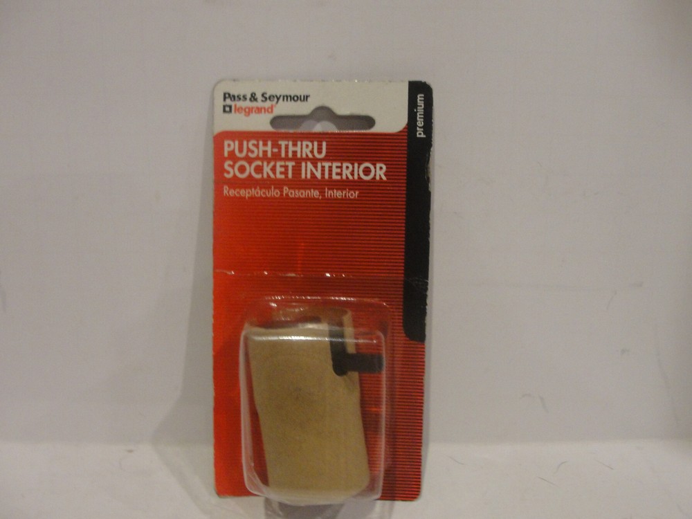 Pass & Seymour Push-Thru Metal Shell Lampholder Socket Interior, 7080M-BPCC5