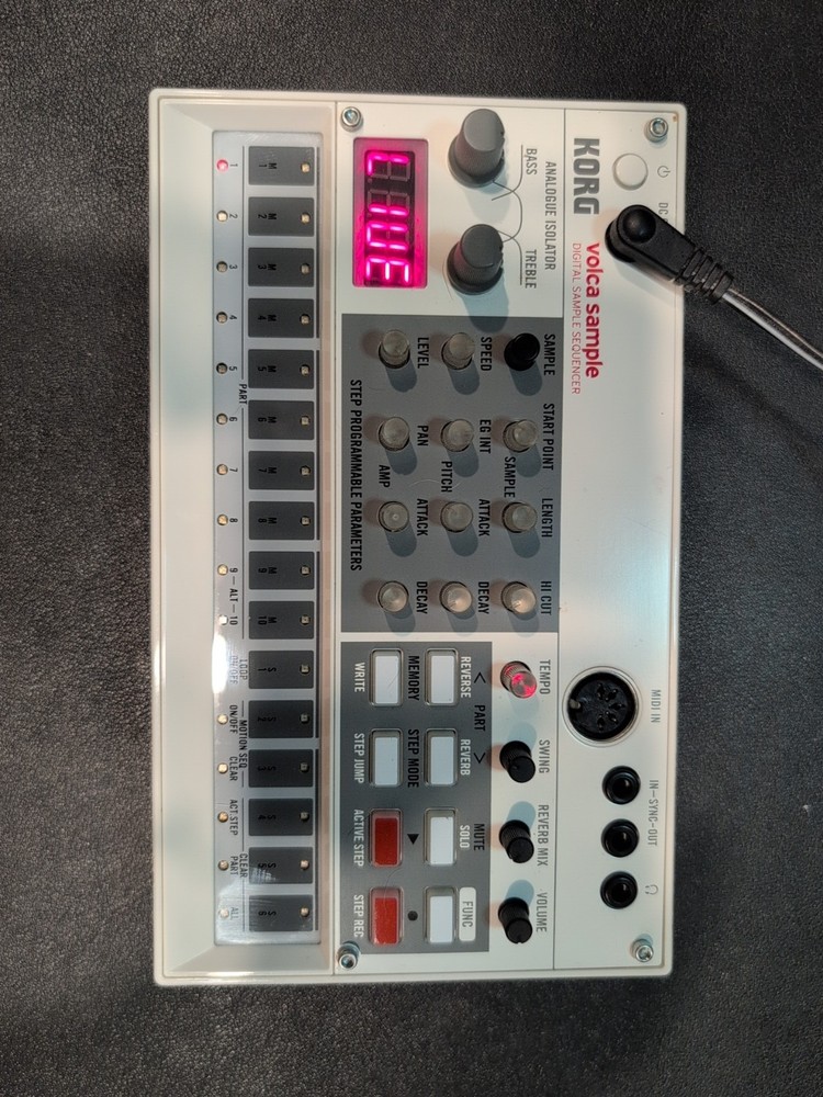 Korg VOLCA SAMPLE Digital Sample Sequencer - White