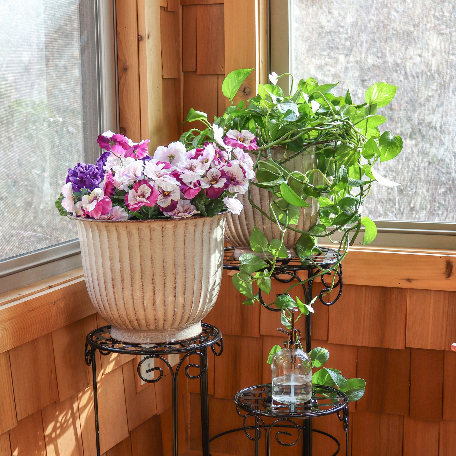 Carlotta Metal Planter - 14.75 in - White Glaze - Set of 4 by Sunnydaze