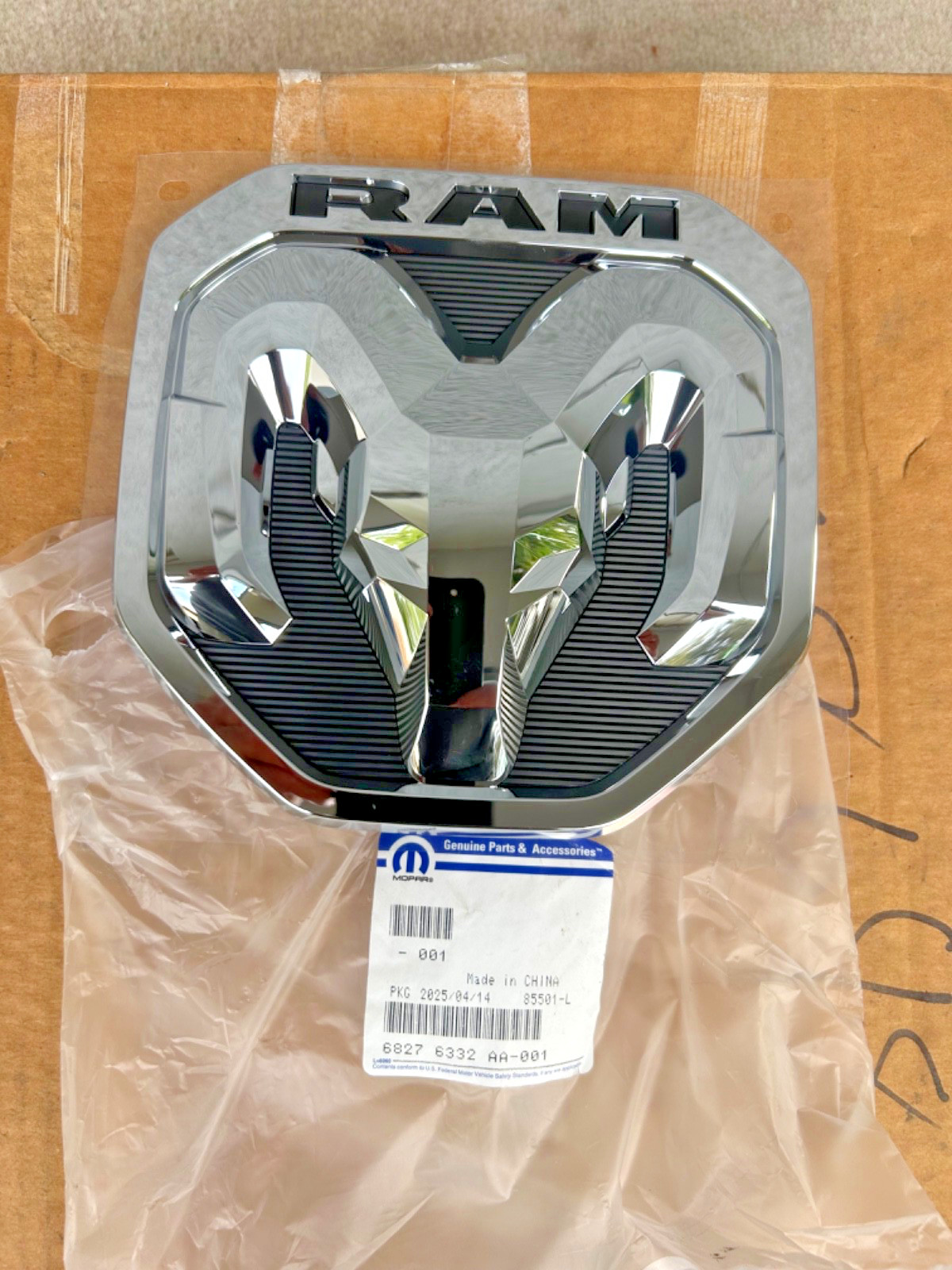 NEW OEM 2019 - 2025 Ram 1500 2500 3500 Tailgate Emblem / Medallion - 68276332AA