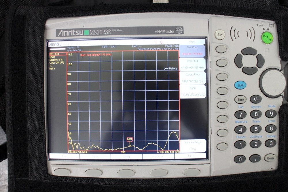 ANRITSU MS2028B 5 kHz - 20 GHz Handheld VNA Master Vector Network Analyzer