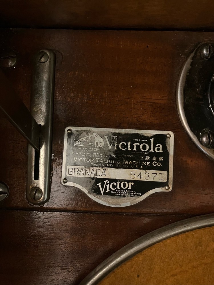 Victrola Granada Phonograph Serial #54371