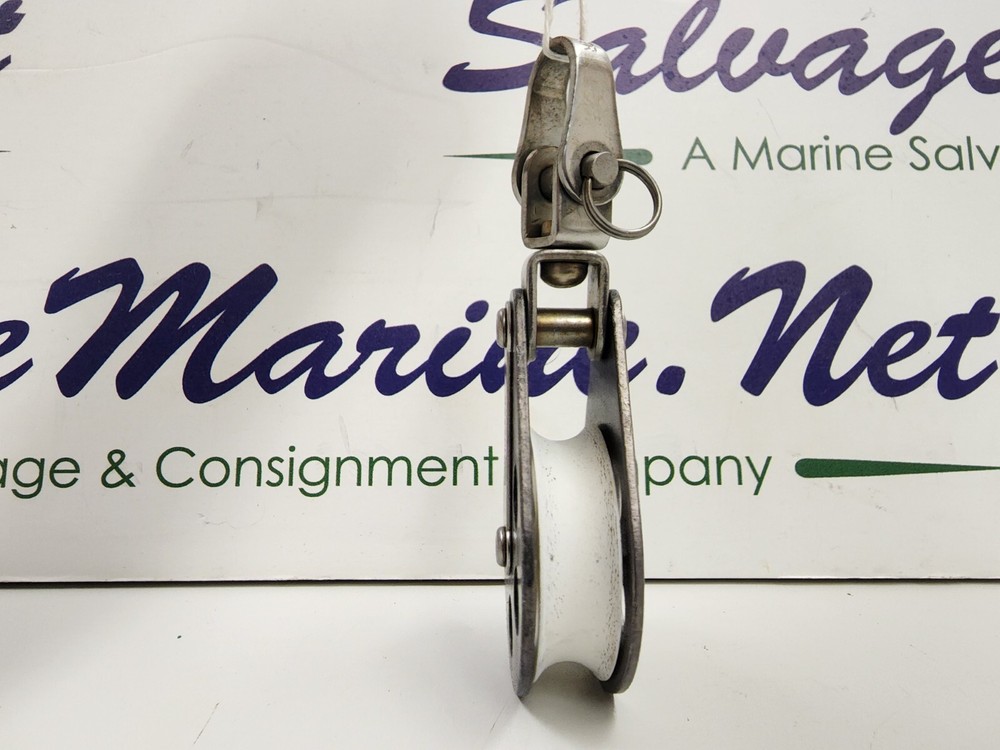 Schaefer #33-05 51mm (2") Wire Block with Missing Shackle