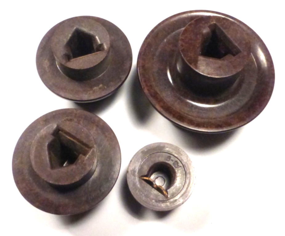 vintage PHILCO 98 CONSOLE: SET OF 4 BAKELITE PUSH-ON KNOBS