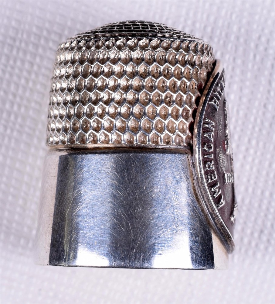Sterling Bicentennial Thimble 1976 Simons Bros.