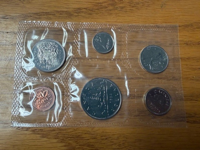 1984 UNCIRCULATED Canadian proof like coin set