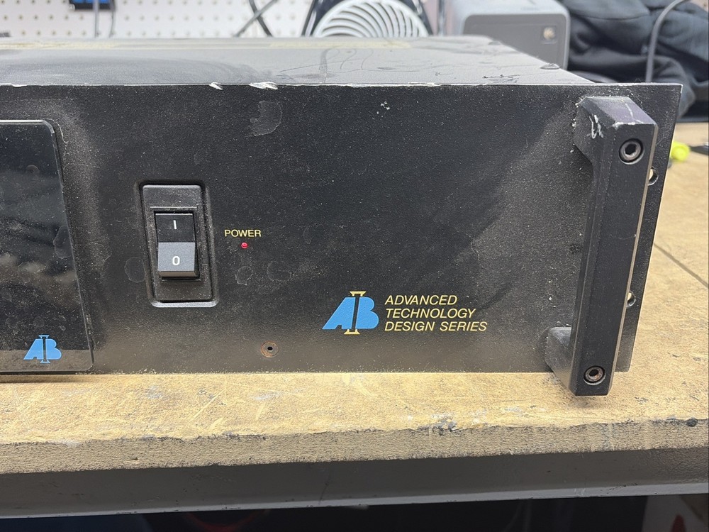 AB International 712 Amplifier