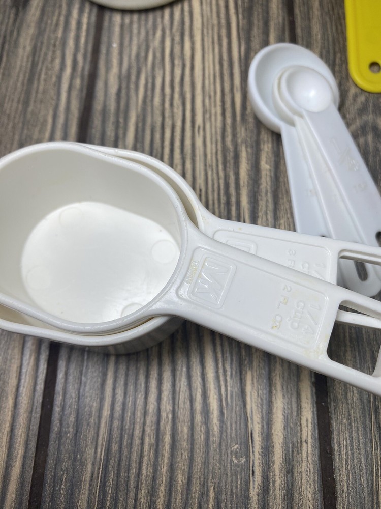 Vintage Tupperware Measuring Cups Set & Measuring Spoons Set Retro 21 Pc.