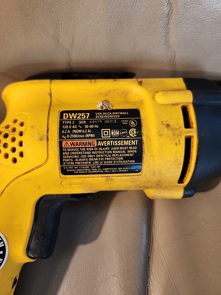 Dewalt DW257 VSR Variable Speed Reversing Deck / Drywall Electric driver Tested.