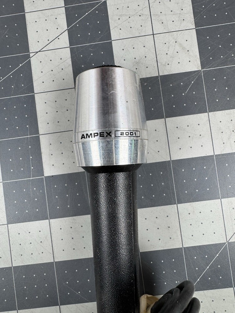 Vintage AMPEX 2001 Microphone