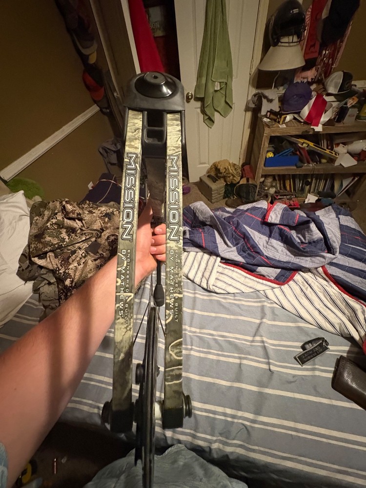 mathews mission switch compound bow
